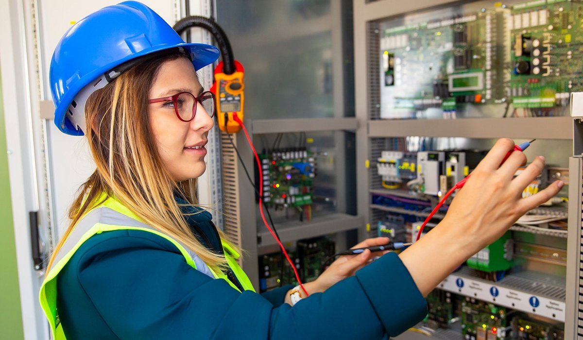 Elektroniker/-in für Betriebstechnik