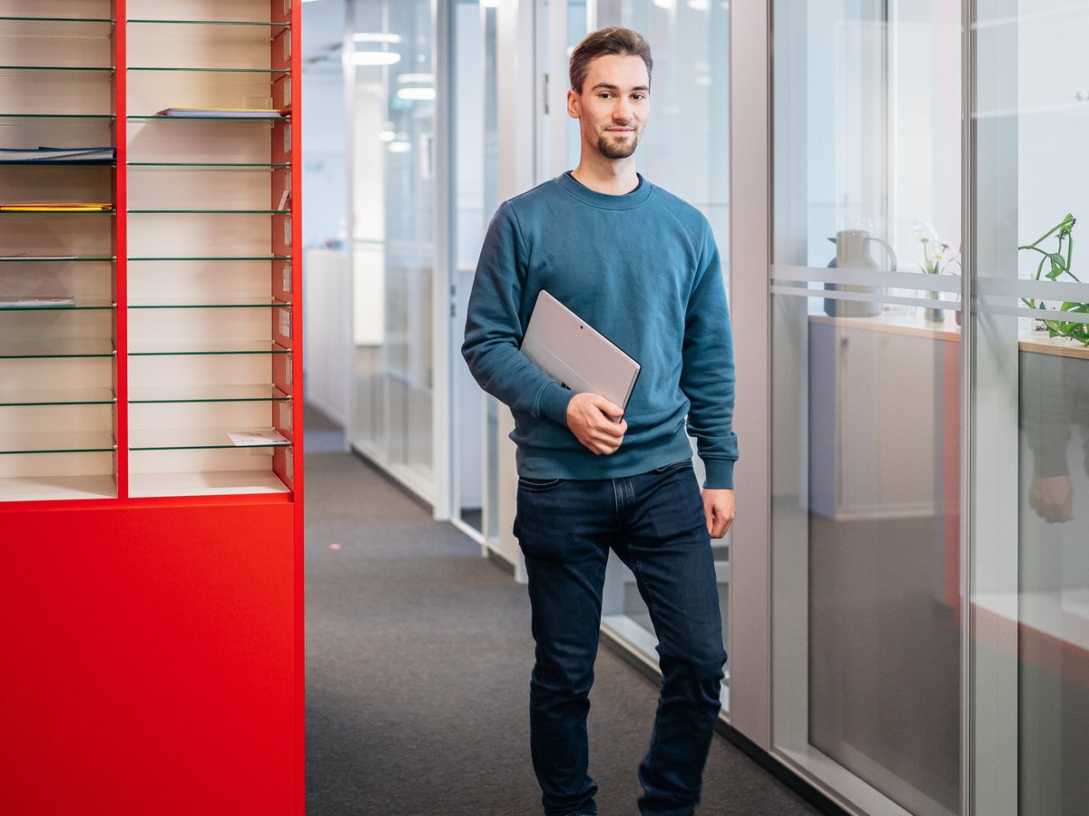 Mark macht eine Ausbildung zum Produktionstechnologen.