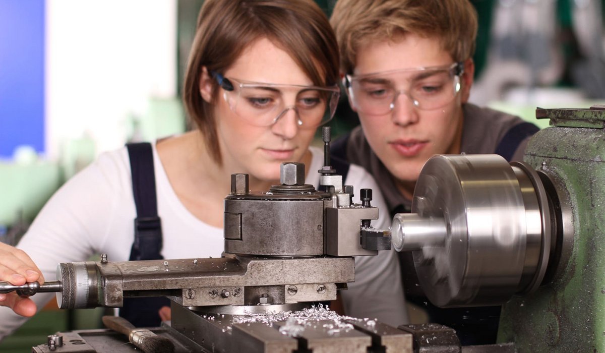 Fachpraktiker/-in für Zerspanungs&shy;technik