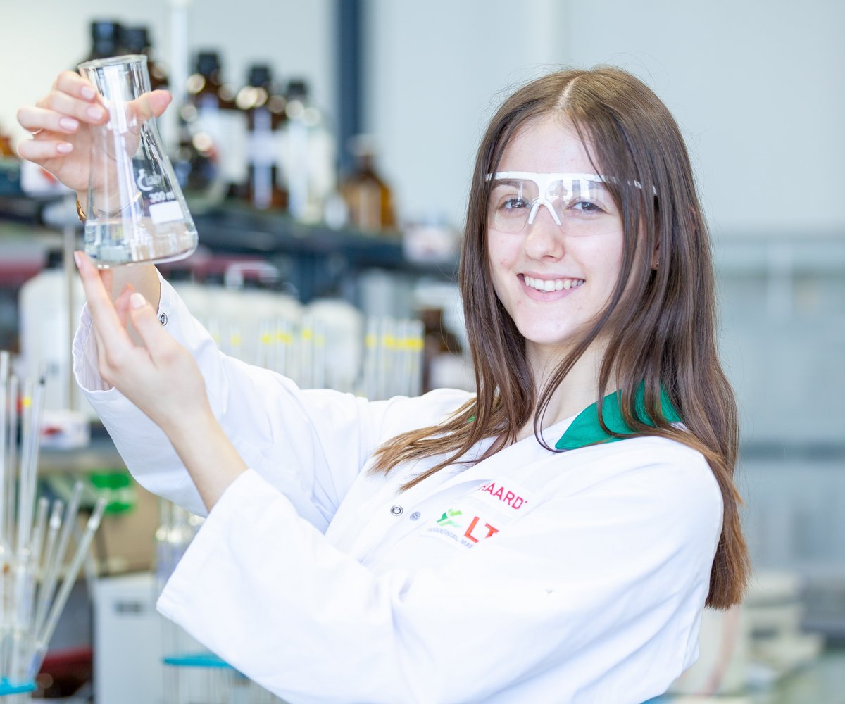 Marie Marie: Chemielaborantin